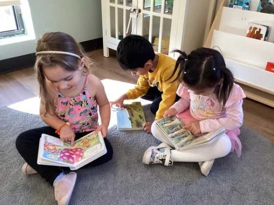 Children start reading before four years of age.